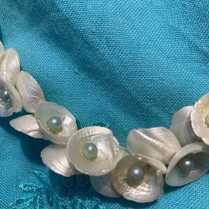 Floral Shell Necklace with Pearls